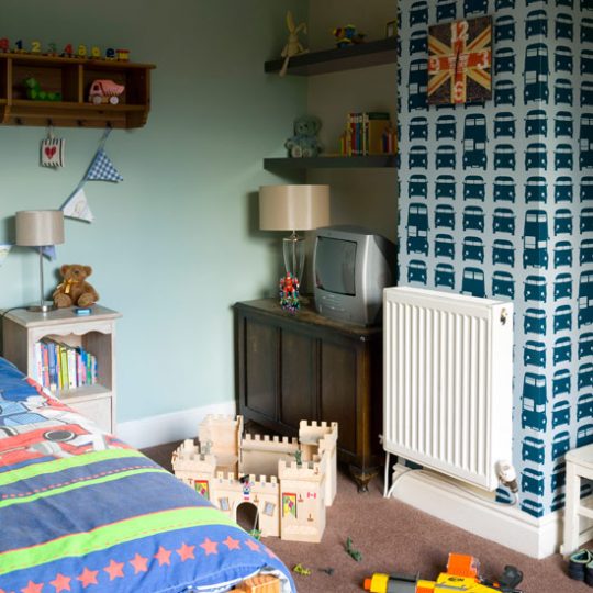Современный дизайн комнаты для мальчика - фото 24