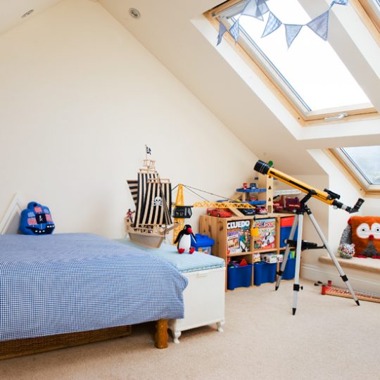 Современный дизайн комнаты для мальчика - фото 36
