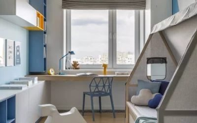 Уютный дизайн детской комнаты для мальчика — интерьер в прохладных тонах с теплыми акцентами